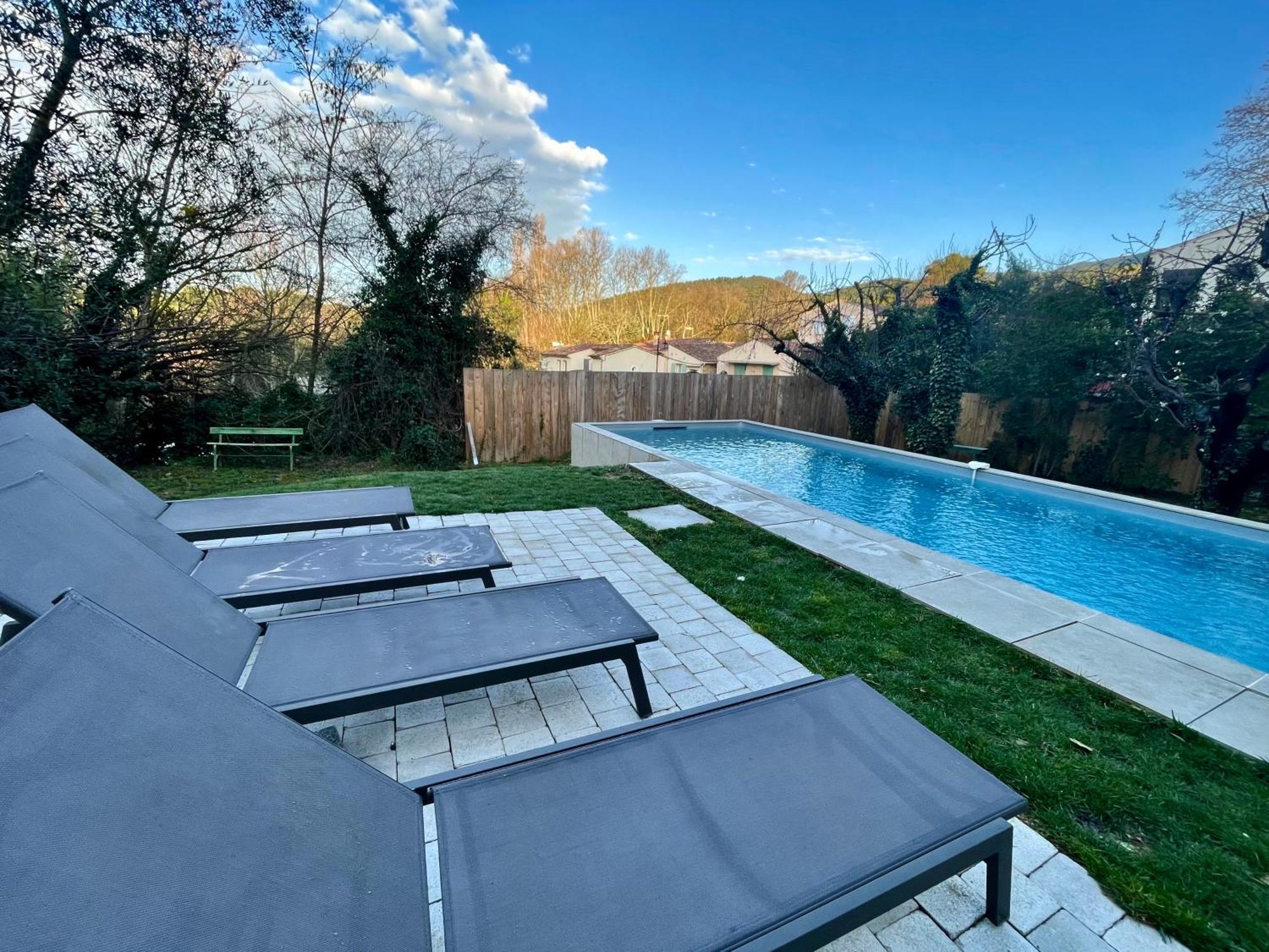 Maison & Jardin Coeur Luberon Classe 4 Etoiles Peypin-d'Aigues المظهر الخارجي الصورة